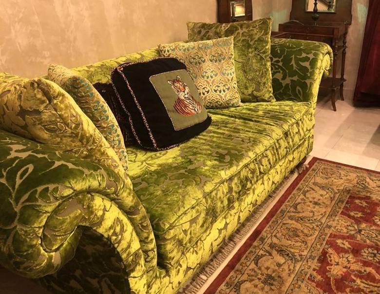 پارچه مبلی سلطنتی از انواع پارچه مبلی لاکچری است